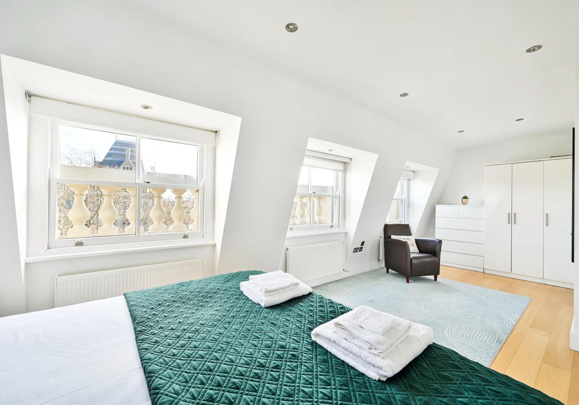 Queen's Gate Penthouse With Views Of The Museum *