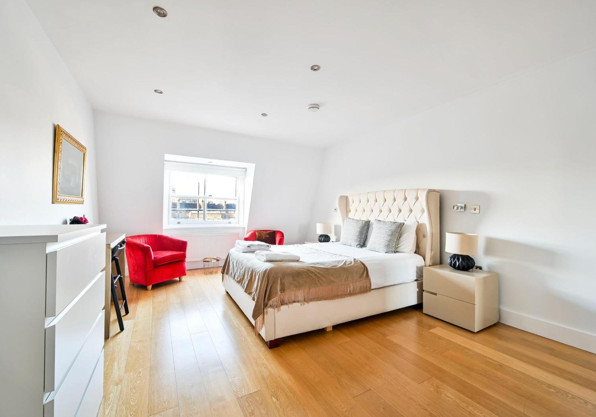 Queen's Gate Penthouse With Views Of The Museum Apartment